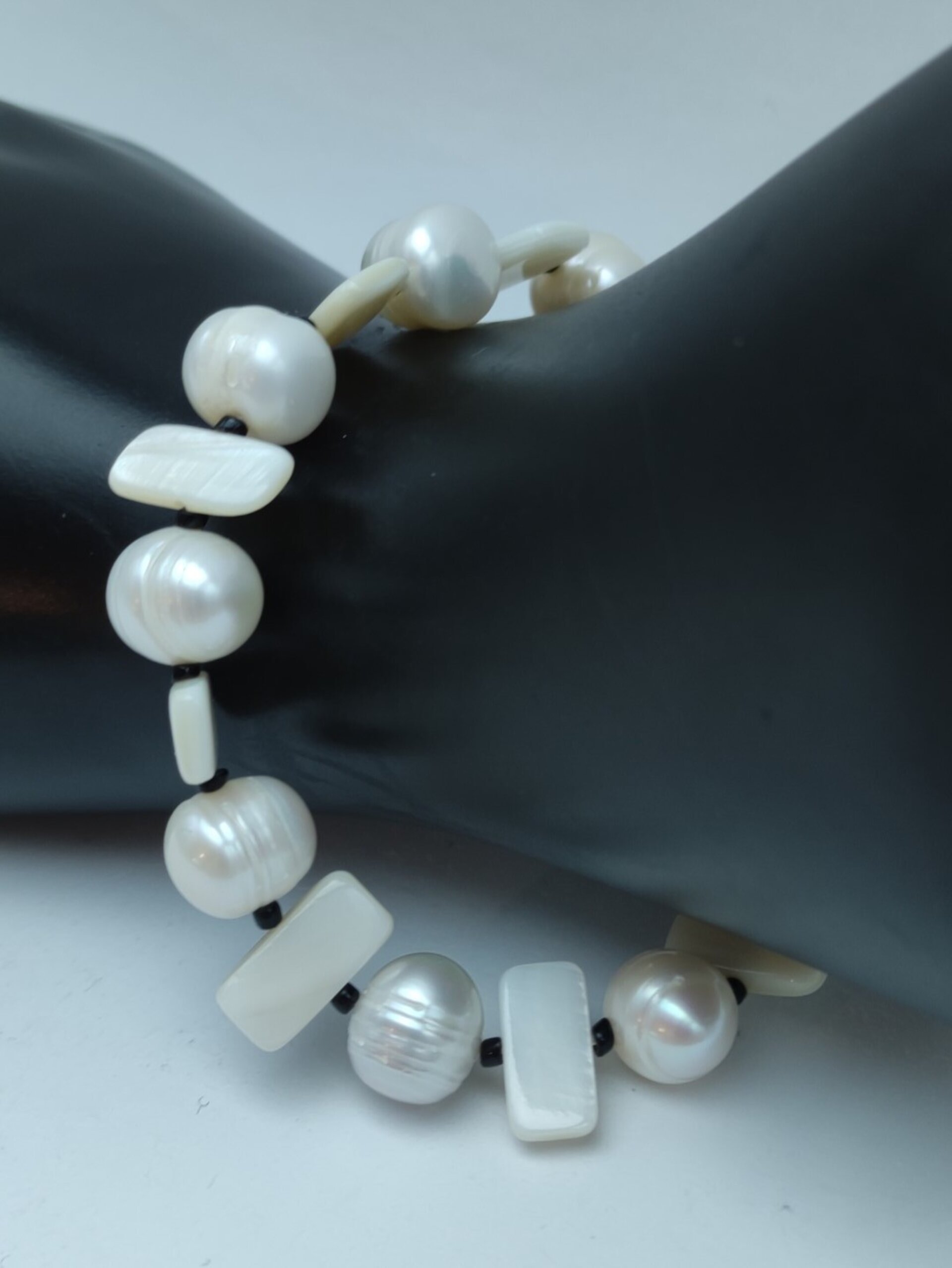 Pulsera de Perlas, Nácar y Coral Negro - 6