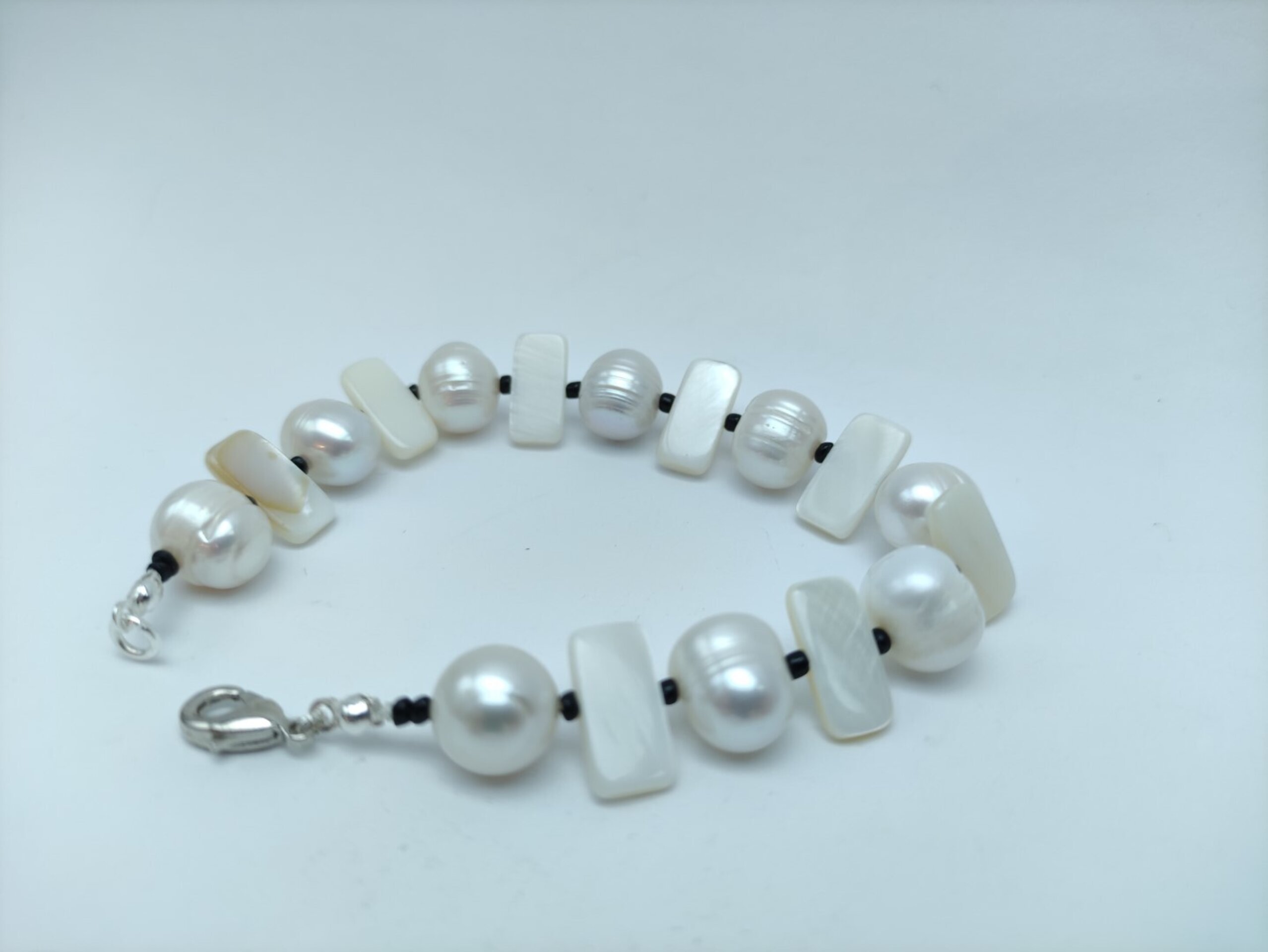 Pulsera de Perlas, Nácar y Coral Negro - 3