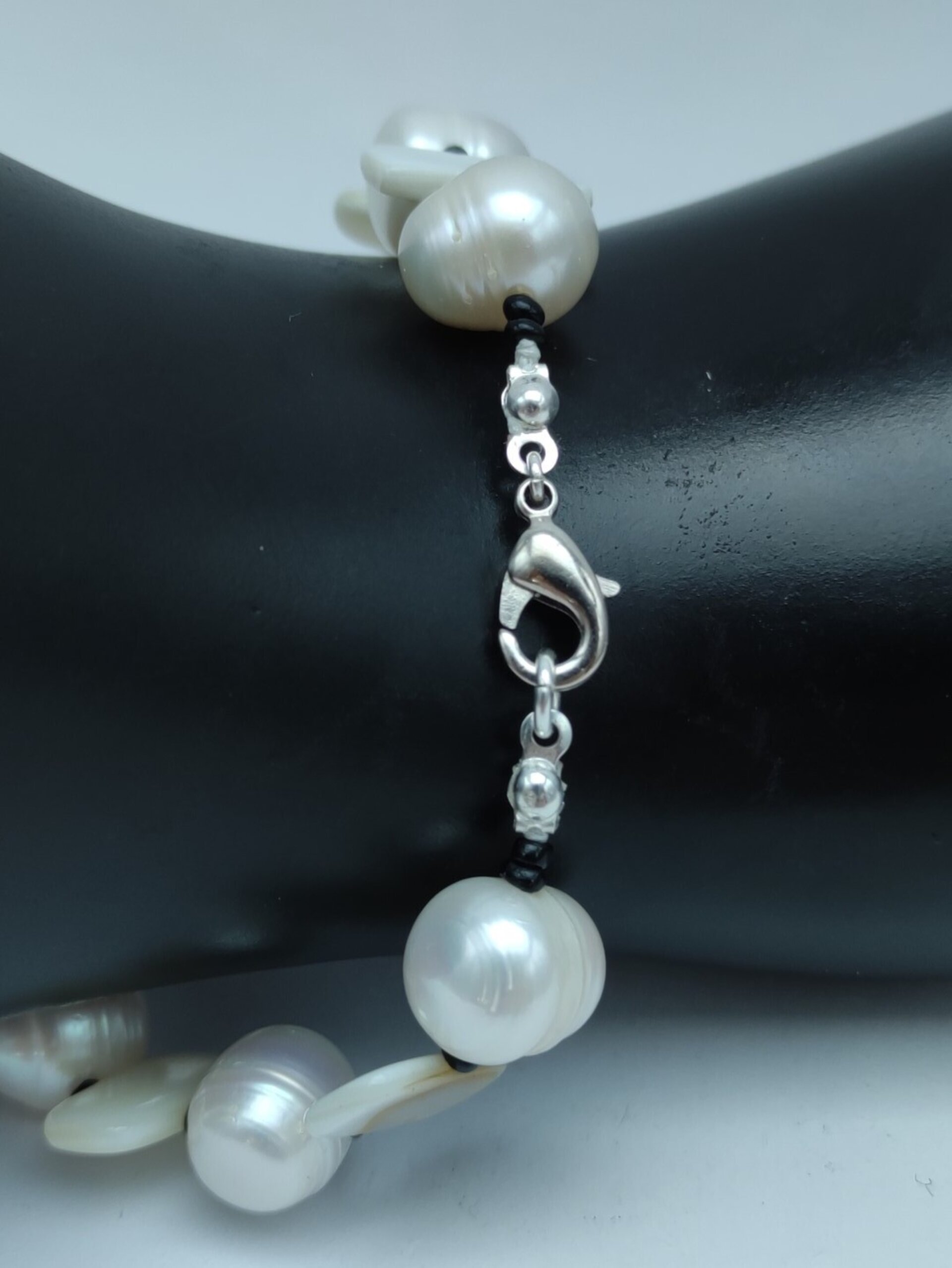 Pulsera de Perlas, Nácar y Coral Negro - 5