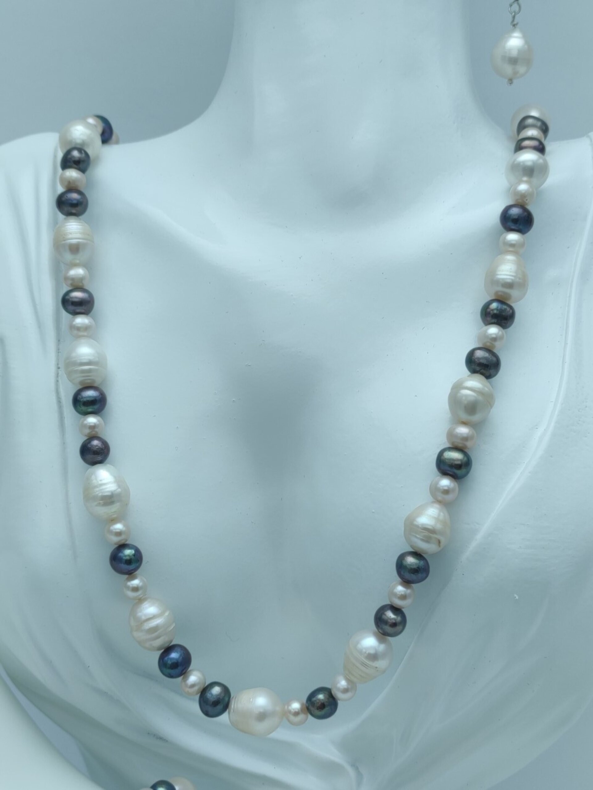 Black & White Pearl collection - 3